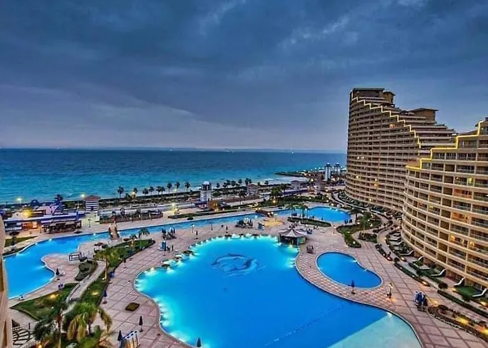 Porto Sokhna Pyramids Sea View